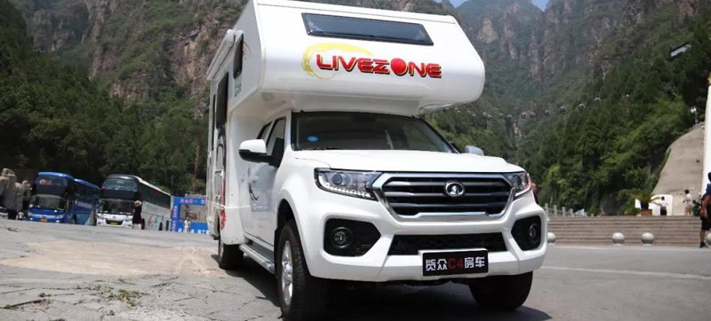 買房車必選四驅(qū)房車，四驅(qū)房車可以看這款